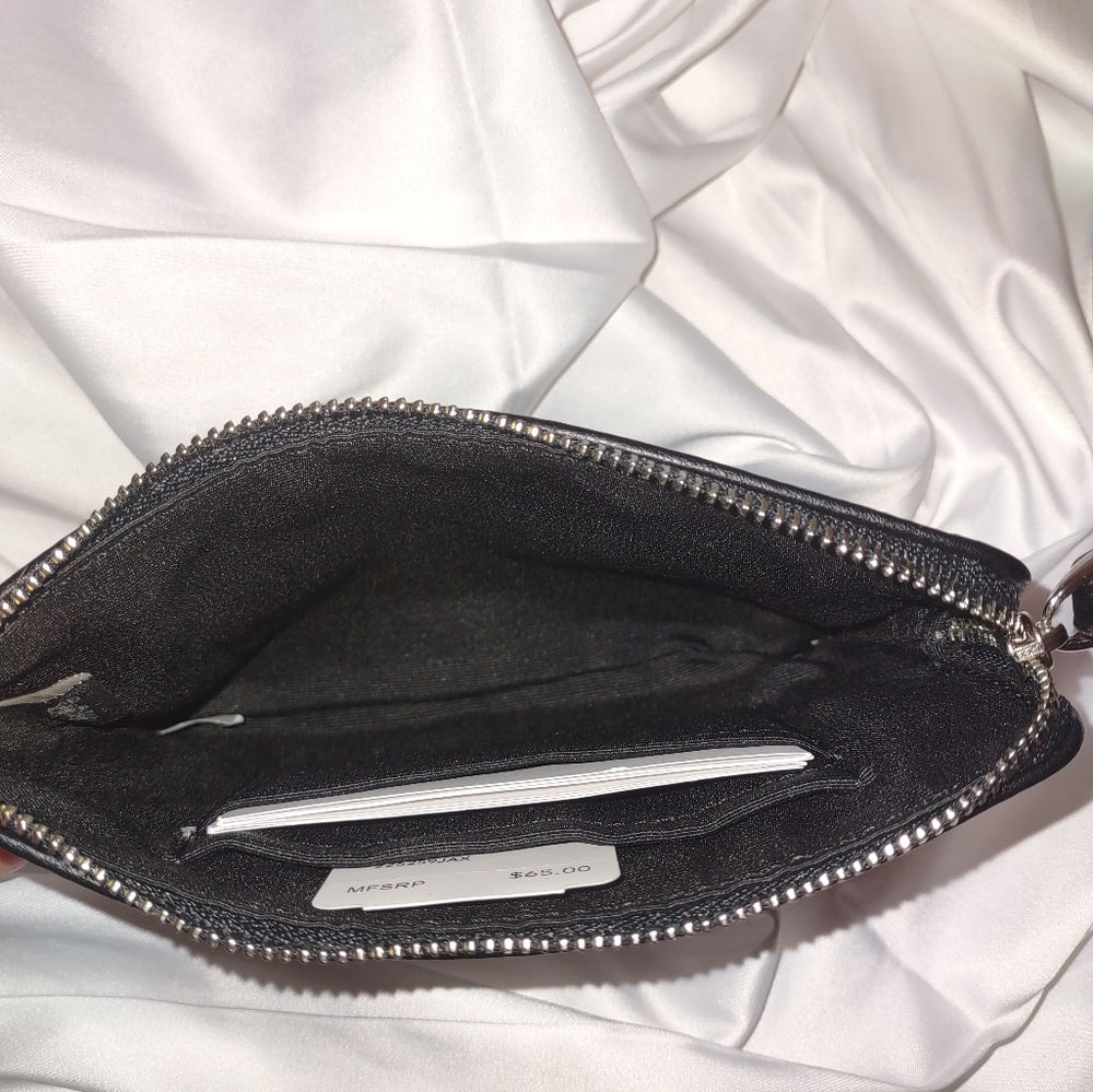 Coach Wristlet - Picture 4 of 9